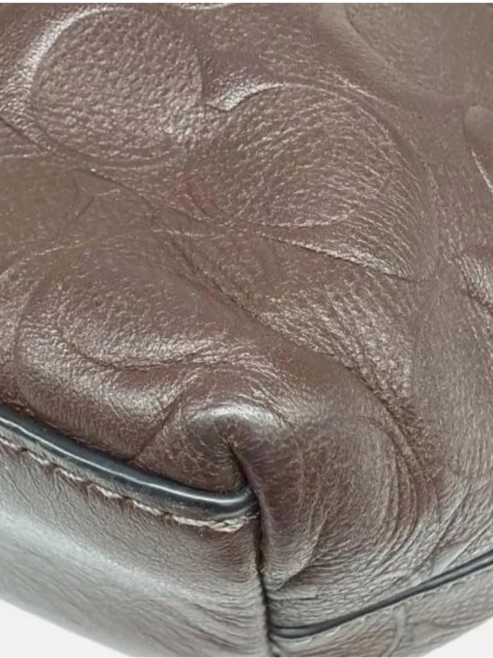 COACH BROWN LEATHER MESSENGER WITH BLACK STRAP F72229